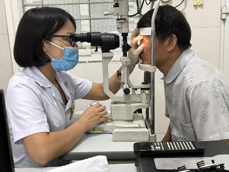 Mọi người hãy quan tâm bảo vệ đôi mắt của chính mình