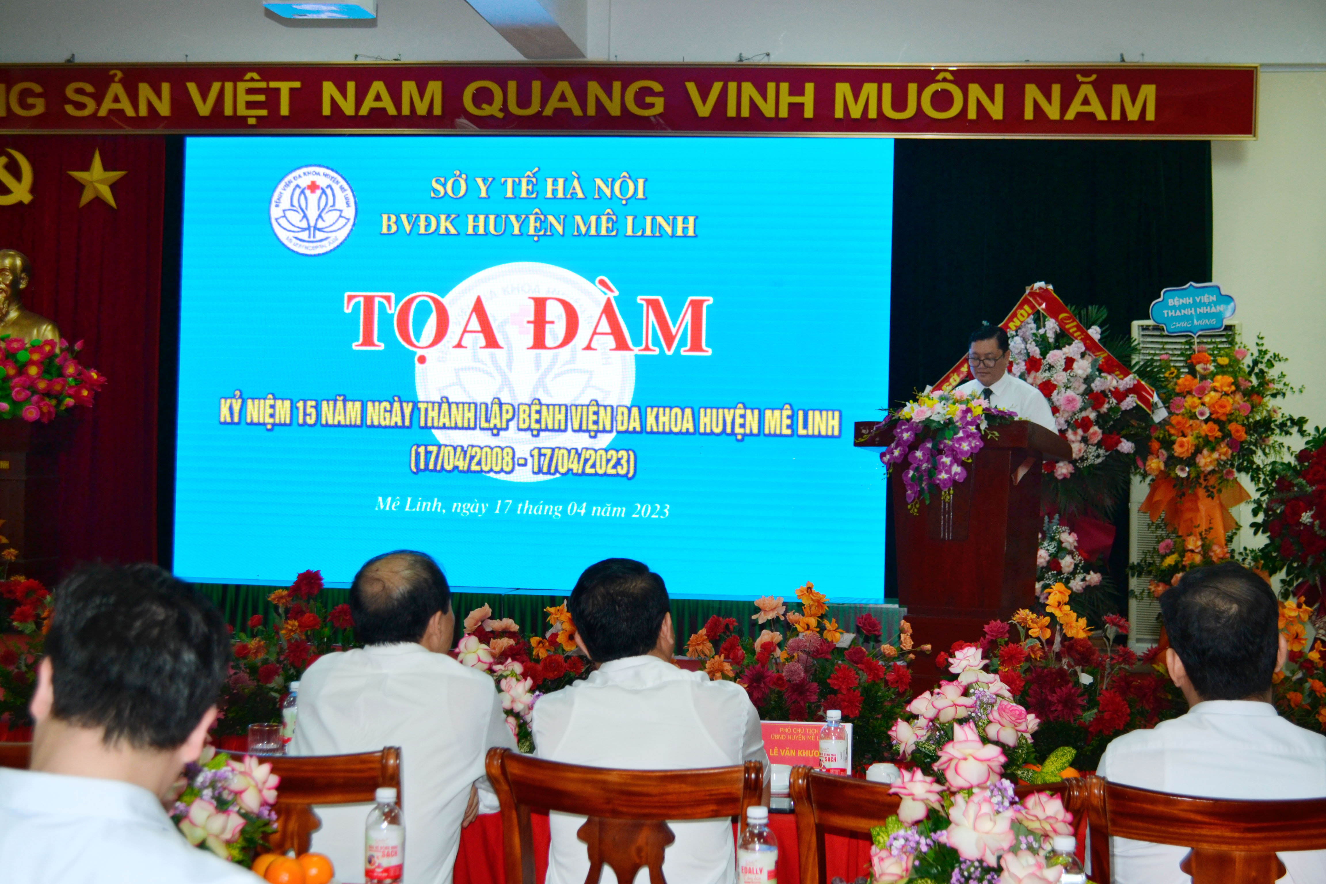 TỌA ĐÀM KỶ NIỆM 15 NĂM NGÀY THÀNH LẬP BỆNH VIỆN ĐA KHOA HUYỆN MÊ LINH