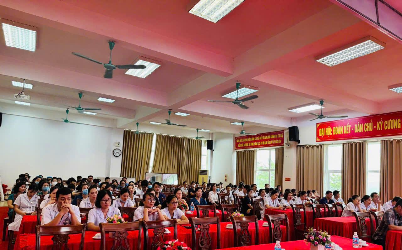 BỆNH VIỆN ĐA KHOA MÊ LINH TỔ CHỨC TẬP HUẤN PHÒNG CHÁY, CHỮA CHÁY VÀ CỨU NẠN, CỨU HỘ NĂM 2026