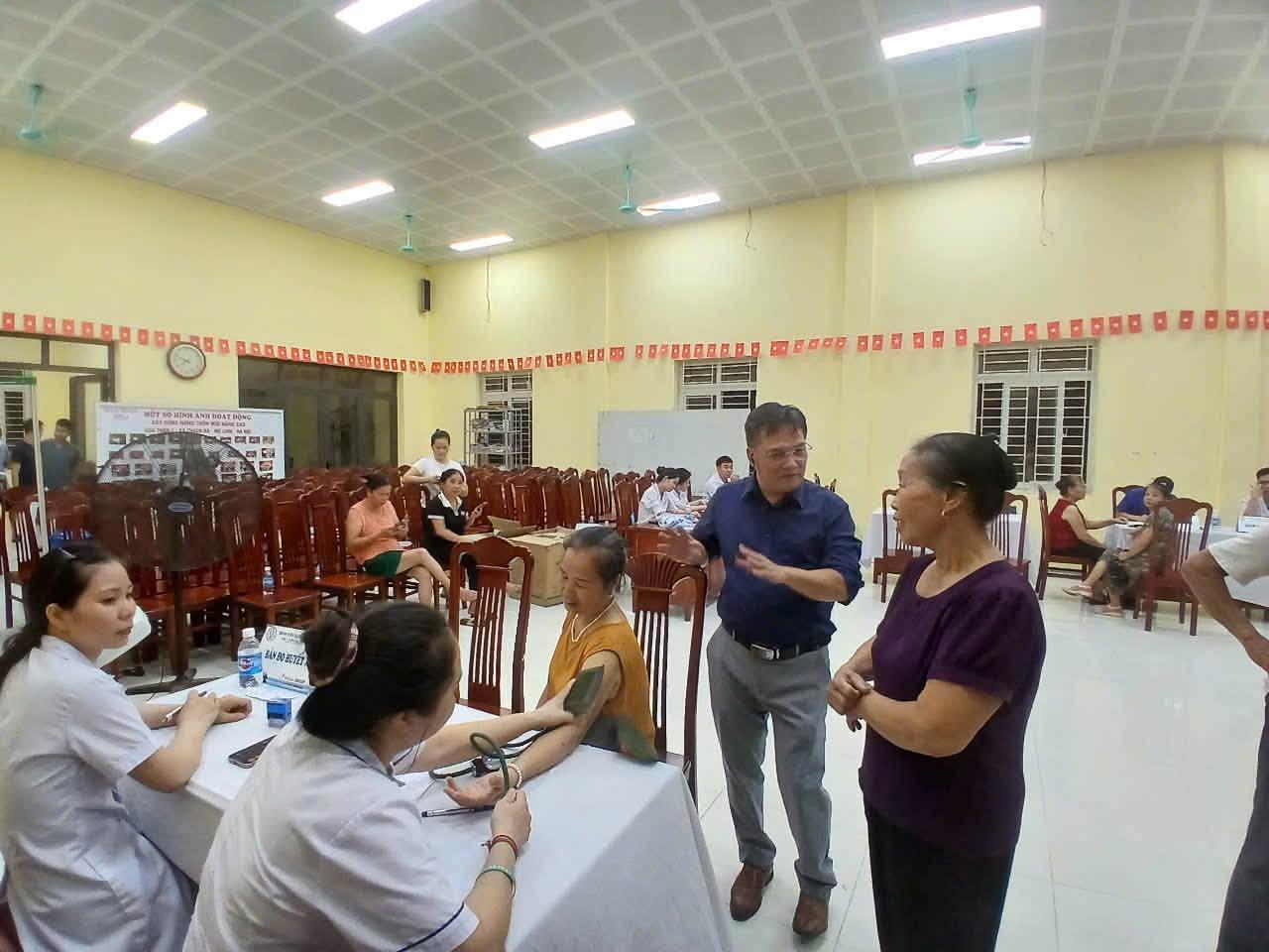 🌙 BVĐK MÊ LINH TĂNG CƯỜNG KHÁM SỨC KHỎE TOÀN DÂN BUỔI TỐI – ĐƯA DỊCH VỤ Y TẾ ĐẾN GẦN HƠN VỚI NGƯỜI DÂN XÃ YÊN LÃNG ❤️