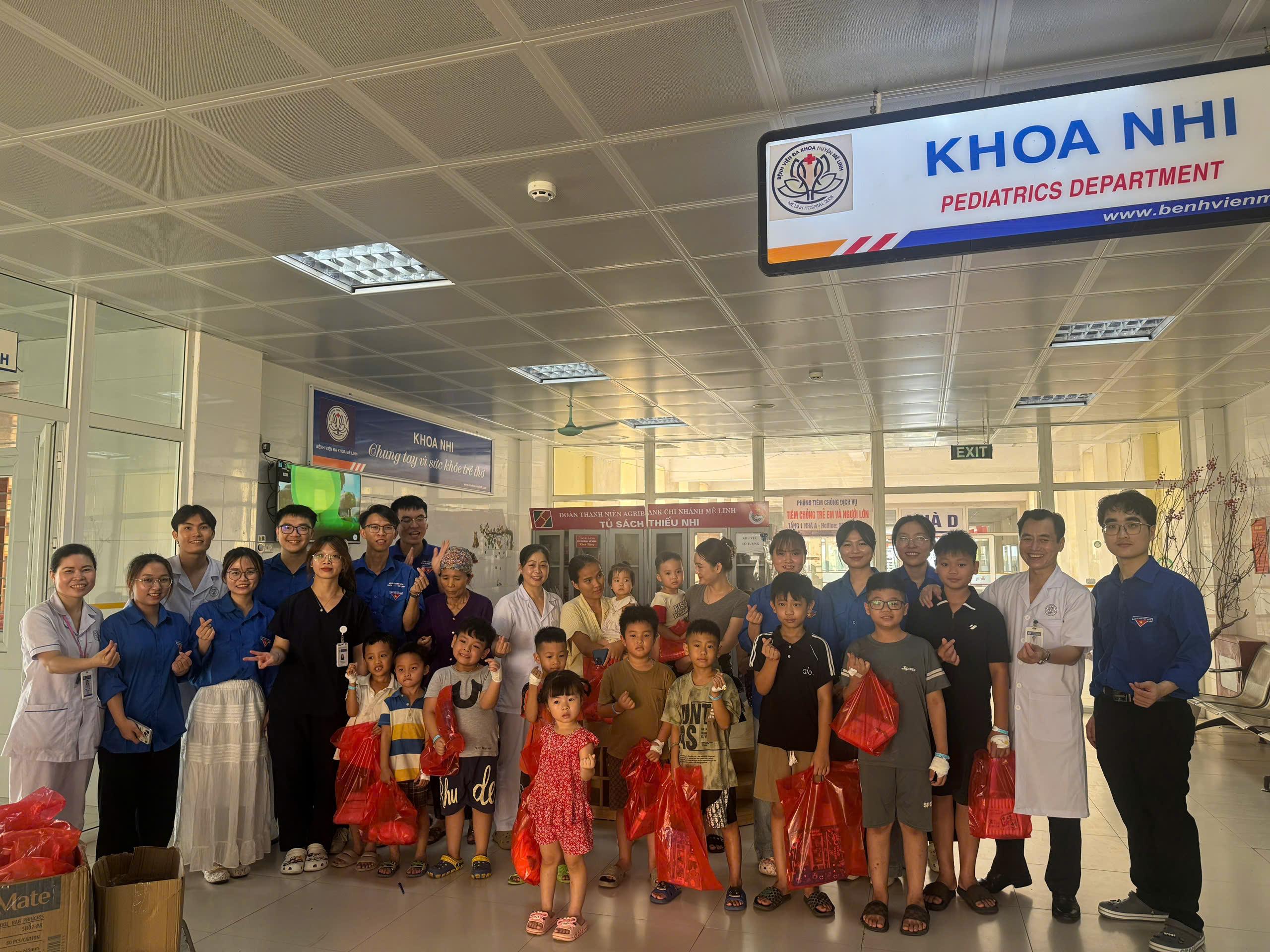 Tưng bừng các hoạt động ngày Quốc tế thiếu nhi 1/6 cho bệnh nhi tại Bệnh viện đa khoa Mê Linh