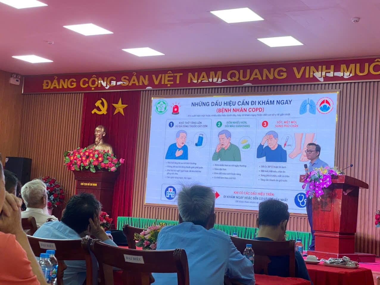 BỆNH VIỆN ĐA KHOA MÊ LINH TỔ CHỨC THÀNH CÔNG SINH HOẠT CHUYÊN ĐỀ CHO NGƯỜI BỆNH HEN PHẾ QUẢN VÀ BỆNH PHỔI TẮC NGHẼN MẠN TÍNH